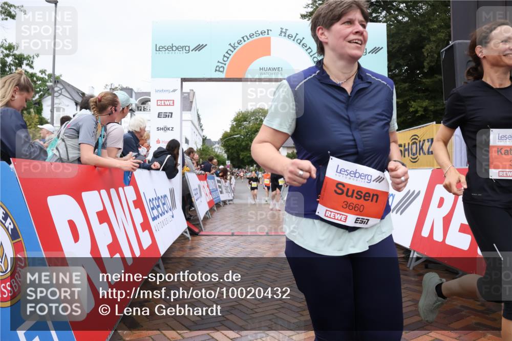 30.08.2026 - Blankeneser Heldenlauf Lena Gebhardt http://msf.ph/oto/10020432 30.08.2026 09:44:33 Ziel 1024, 1216, 1475, 1613, 1625, 3659, 3660 meine-sportfotos.de
