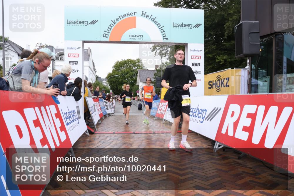 30.08.2026 - Blankeneser Heldenlauf Lena Gebhardt http://msf.ph/oto/10020441 30.08.2026 09:44:36 Ziel 1216, 1475, 1625, 3659, 3660 meine-sportfotos.de