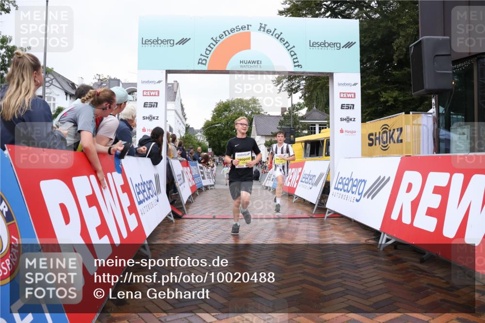 30.08.2026 - Blankeneser Heldenlauf Lena Gebhardt http://msf.ph/oto/10020488 30.08.2026 09:44:50 Ziel 1038, 1187, 1319, 1643, 1759 meine-sportfotos.de