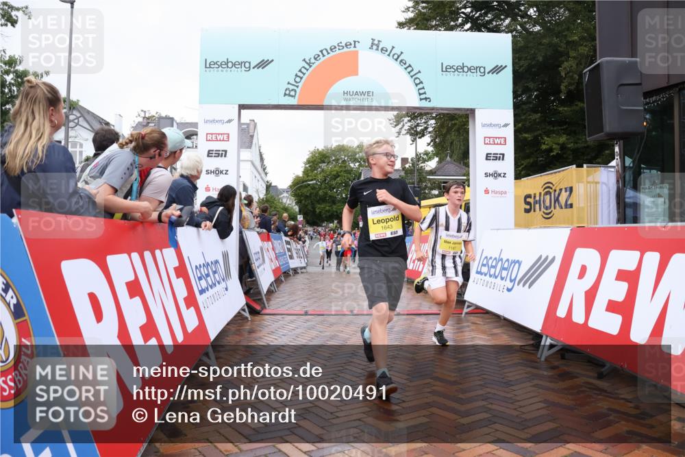 30.08.2026 - Blankeneser Heldenlauf Lena Gebhardt http://msf.ph/oto/10020491 30.08.2026 09:44:51 Ziel 1038, 1187, 1319, 1581, 1643, 1759 meine-sportfotos.de