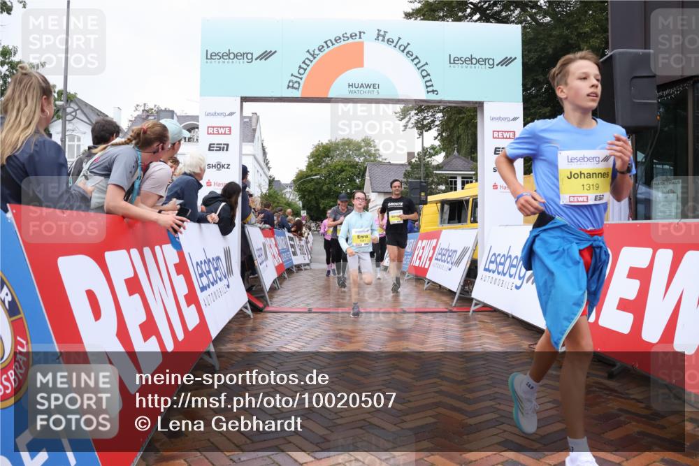 30.08.2026 - Blankeneser Heldenlauf Lena Gebhardt http://msf.ph/oto/10020507 30.08.2026 09:44:56 Ziel 1109, 1131, 1139, 1187, 1319, 1414, 1478, 1581, 1643, 1806, 1807 meine-sportfotos.de