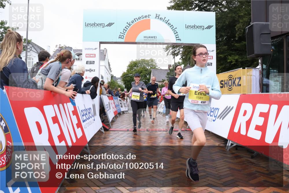 30.08.2026 - Blankeneser Heldenlauf Lena Gebhardt http://msf.ph/oto/10020514 30.08.2026 09:44:57 Ziel 1109, 1131, 1139, 1187, 1319, 1414, 1478, 1581, 1643, 1806, 1807, 3539, 3701 meine-sportfotos.de