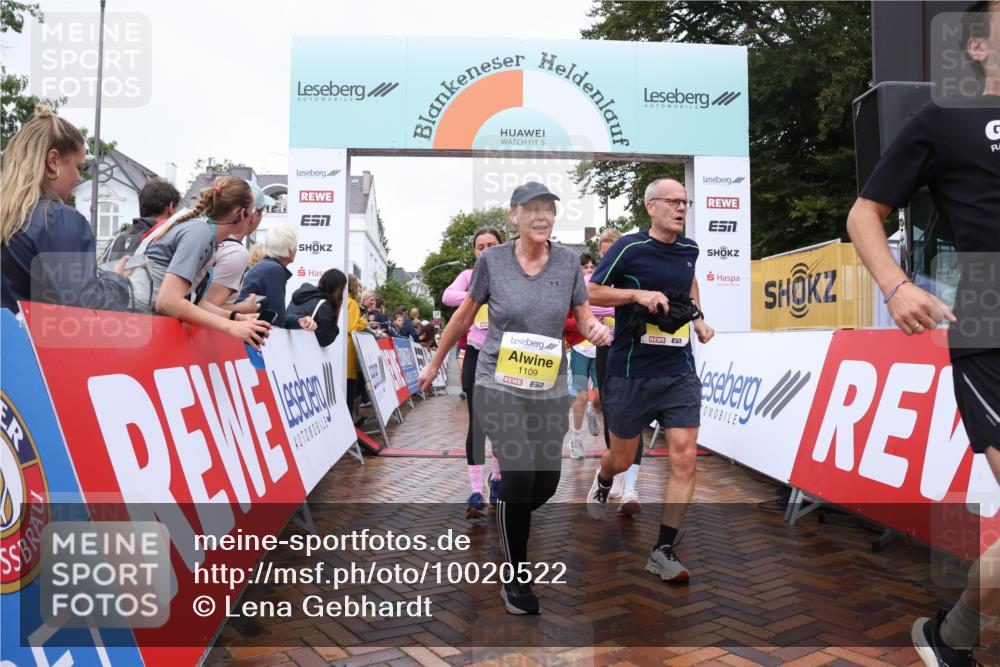 30.08.2026 - Blankeneser Heldenlauf Lena Gebhardt http://msf.ph/oto/10020522 30.08.2026 09:44:59 Ziel 1026, 1109, 1131, 1139, 1319, 1414, 1478, 1581, 1806, 1807, 3539, 3701 meine-sportfotos.de