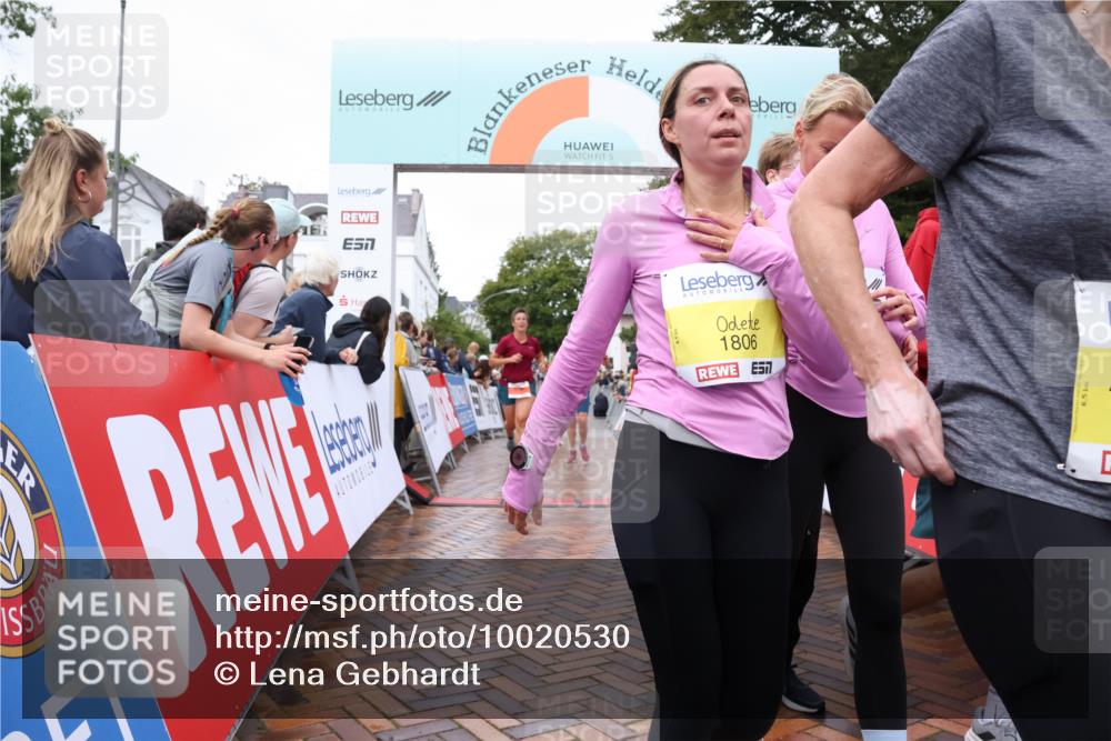 30.08.2026 - Blankeneser Heldenlauf Lena Gebhardt http://msf.ph/oto/10020530 30.08.2026 09:45:00 Ziel 1026, 1109, 1131, 1139, 1319, 1414, 1478, 1581, 1806, 1807, 3539, 3701 meine-sportfotos.de