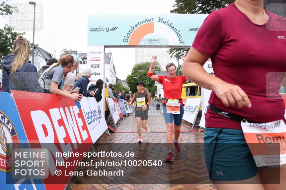 30.08.2026 - Blankeneser Heldenlauf Lena Gebhardt http://msf.ph/oto/10020540 30.08.2026 09:45:03 Ziel 1026, 1109, 1131, 1139, 1414, 1478, 1581, 1806, 1807, 3539, 3701 meine-sportfotos.de