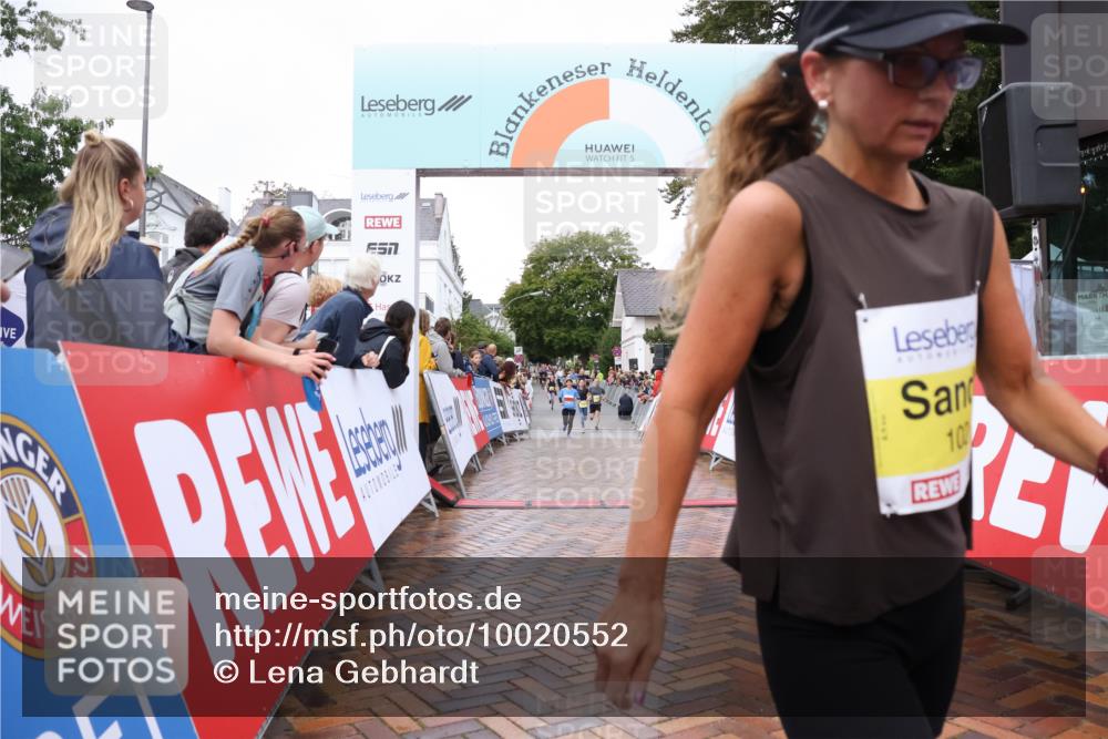 30.08.2026 - Blankeneser Heldenlauf Lena Gebhardt http://msf.ph/oto/10020552 30.08.2026 09:45:06 Ziel 1026, 1131, 1414, 1648, 3539, 3545, 3701 meine-sportfotos.de