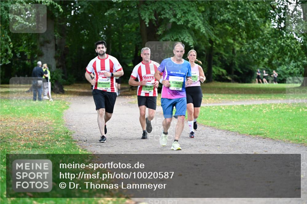 30.08.2026 - Blankeneser Heldenlauf Dr. Thomas Lammeyer http://msf.ph/oto/10020587 30.08.2026 10:11:42 Laufen 5649, 5715 meine-sportfotos.de