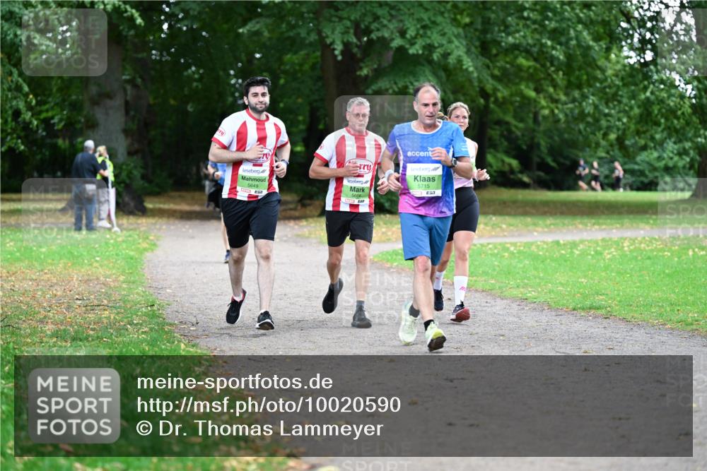 30.08.2026 - Blankeneser Heldenlauf Dr. Thomas Lammeyer http://msf.ph/oto/10020590 30.08.2026 10:11:43 Laufen 5649, 5666, 5715 meine-sportfotos.de