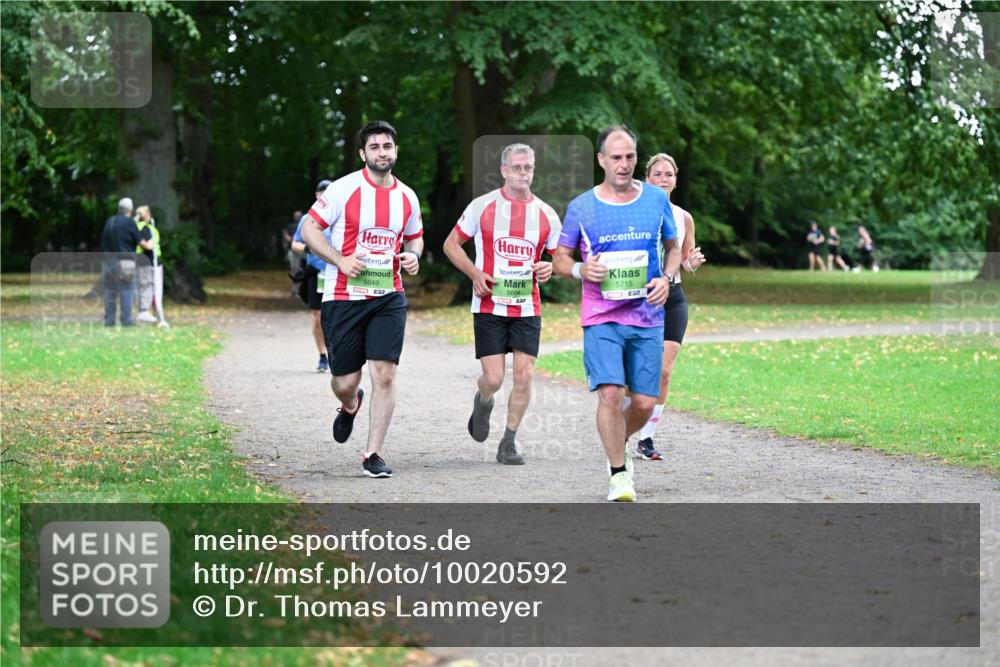 30.08.2026 - Blankeneser Heldenlauf Dr. Thomas Lammeyer http://msf.ph/oto/10020592 30.08.2026 10:11:43 Laufen 5649, 5666, 5715 meine-sportfotos.de