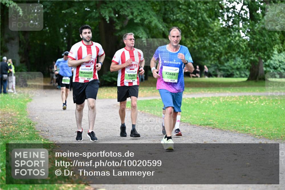 30.08.2026 - Blankeneser Heldenlauf Dr. Thomas Lammeyer http://msf.ph/oto/10020599 30.08.2026 10:11:43 Laufen 5649, 5666, 5715 meine-sportfotos.de
