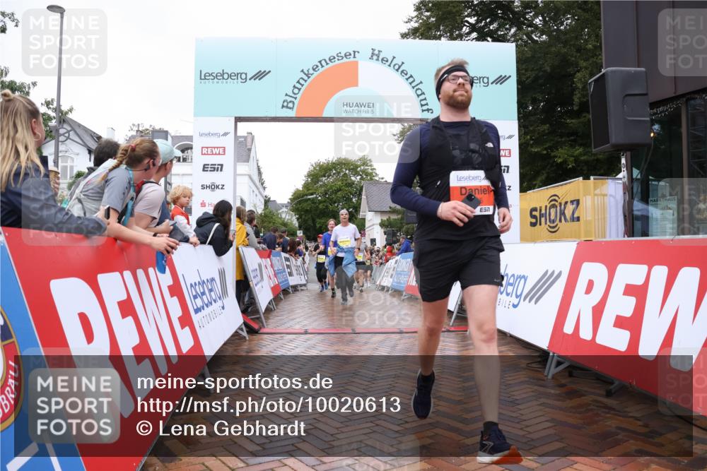 30.08.2026 - Blankeneser Heldenlauf Lena Gebhardt http://msf.ph/oto/10020613 30.08.2026 09:45:26 Ziel 1056, 1185, 1199, 1379, 1419, 1420, 1455, 1462, 1710, 1754, 3625 meine-sportfotos.de