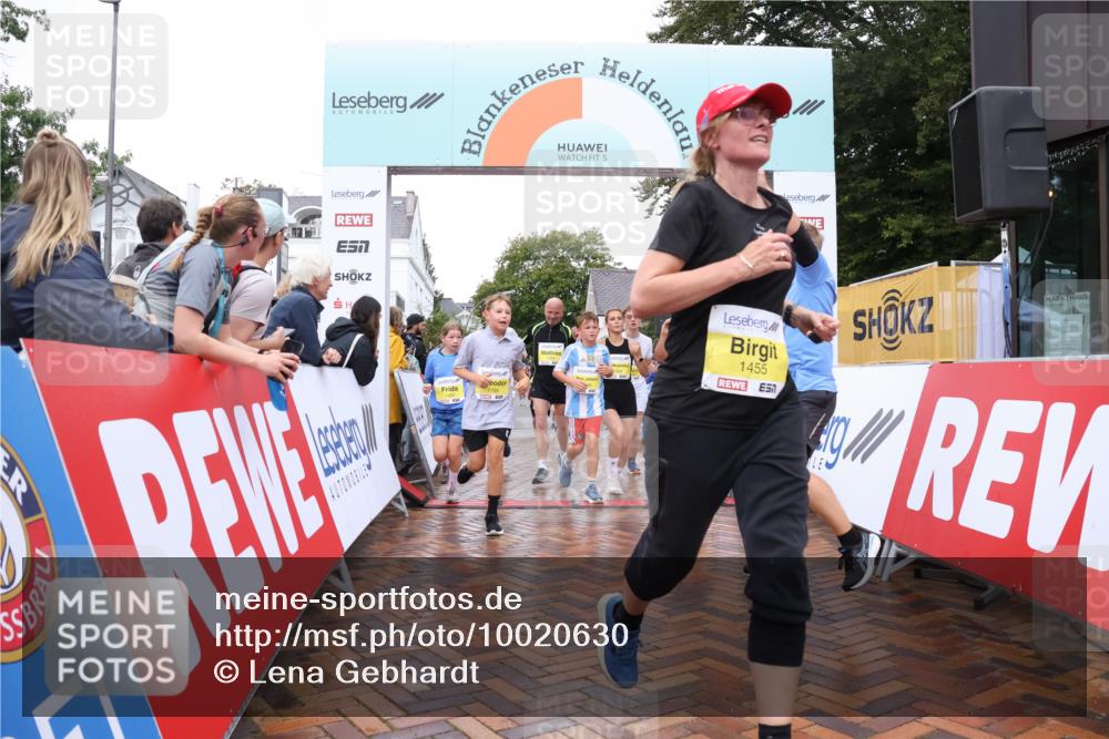 30.08.2026 - Blankeneser Heldenlauf Lena Gebhardt http://msf.ph/oto/10020630 30.08.2026 09:45:31 Ziel 1056, 1117, 1185, 1199, 1204, 1354, 1379, 1419, 1420, 1455, 1600, 1608, 1710, 1754, 1764, 3625 meine-sportfotos.de