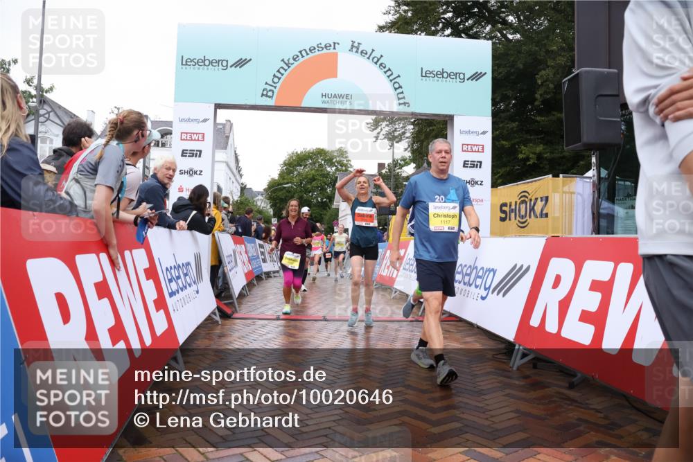 30.08.2026 - Blankeneser Heldenlauf Lena Gebhardt http://msf.ph/oto/10020646 30.08.2026 09:45:36 Ziel 1056, 1100, 1117, 1185, 1199, 1204, 1354, 1419, 1420, 1455, 1505, 1506, 1600, 1608, 1754, 1764, 3526 meine-sportfotos.de