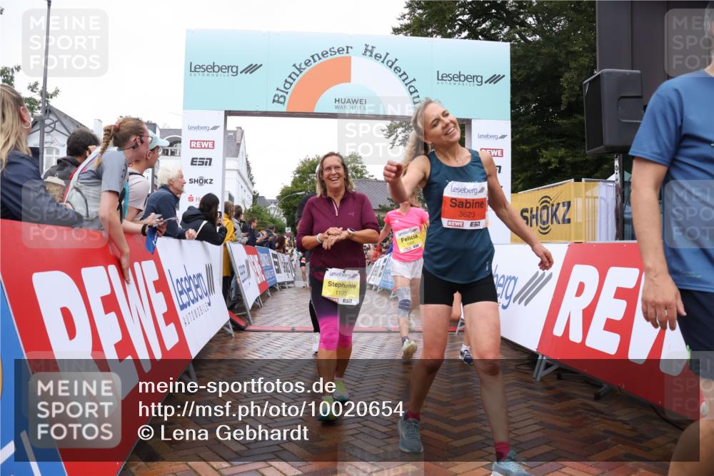 30.08.2026 - Blankeneser Heldenlauf Lena Gebhardt http://msf.ph/oto/10020654 30.08.2026 09:45:38 Ziel 1100, 1117, 1199, 1204, 1234, 1305, 1354, 1420, 1505, 1506, 1600, 1608, 1754, 1764, 3526, 3647, 3648 meine-sportfotos.de