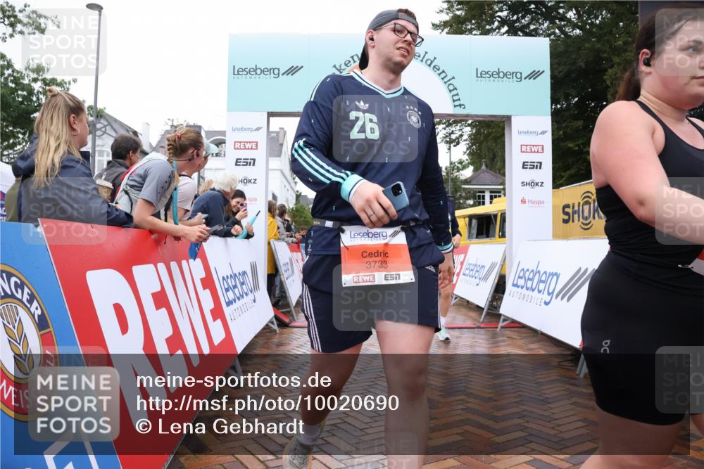 30.08.2026 - Blankeneser Heldenlauf Lena Gebhardt http://msf.ph/oto/10020690 30.08.2026 09:45:46 Ziel 1033, 1164, 1234, 1305, 3647, 3648, 3733 meine-sportfotos.de