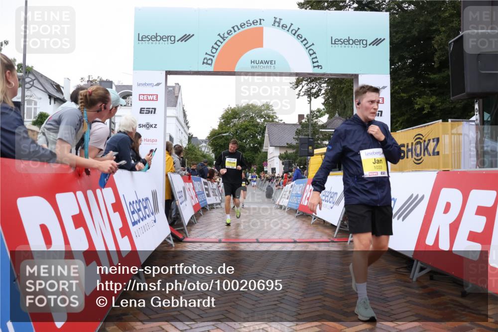 30.08.2026 - Blankeneser Heldenlauf Lena Gebhardt http://msf.ph/oto/10020695 30.08.2026 09:45:48 Ziel 1033, 1164, 1176, 1231, 1234, 1305, 3647, 3648, 3733 meine-sportfotos.de