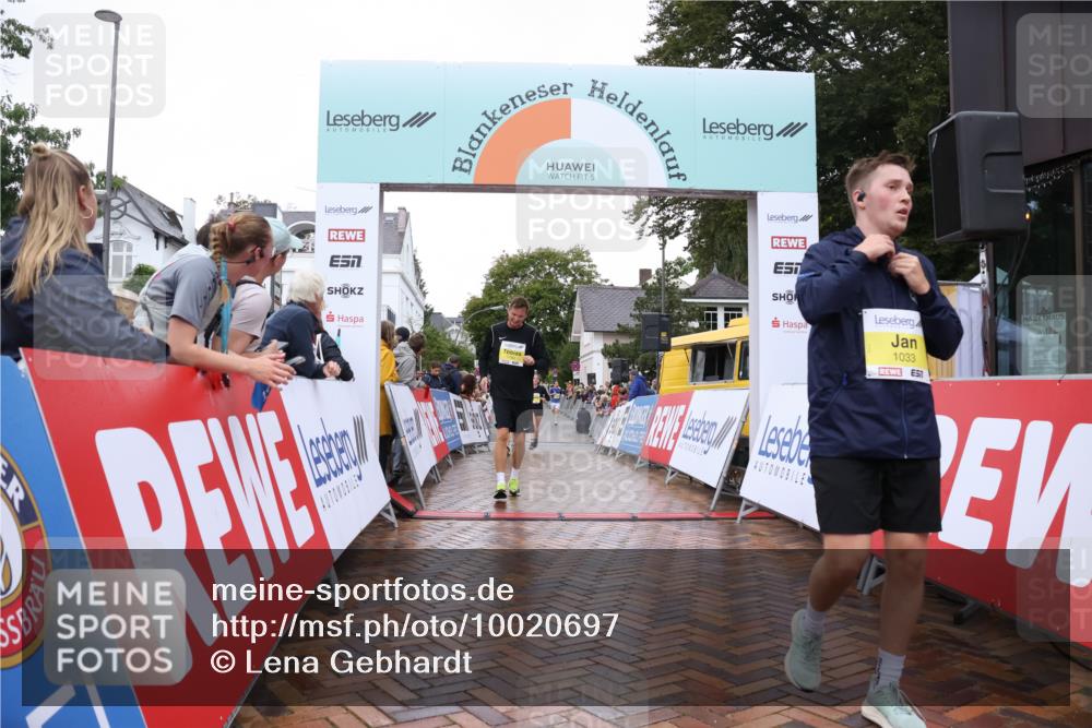 30.08.2026 - Blankeneser Heldenlauf Lena Gebhardt http://msf.ph/oto/10020697 30.08.2026 09:45:49 Ziel 1033, 1164, 1176, 1231, 1234, 1305, 3647, 3648, 3733 meine-sportfotos.de