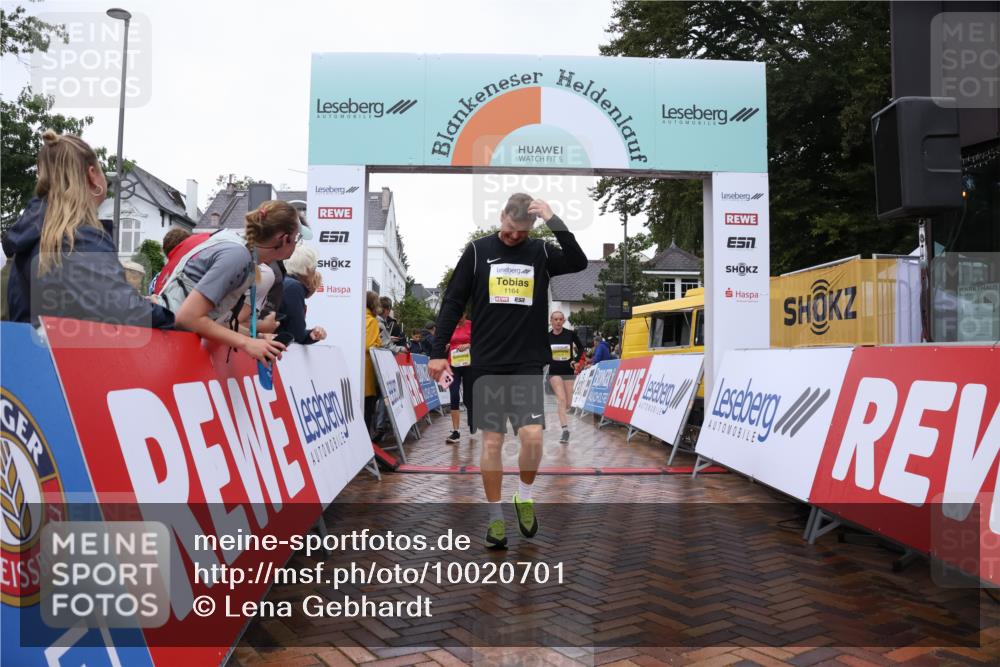 30.08.2026 - Blankeneser Heldenlauf Lena Gebhardt http://msf.ph/oto/10020701 30.08.2026 09:45:51 Ziel 1033, 1164, 1176, 1231, 1346, 3733 meine-sportfotos.de