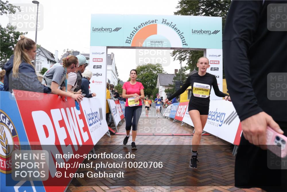 30.08.2026 - Blankeneser Heldenlauf Lena Gebhardt http://msf.ph/oto/10020706 30.08.2026 09:45:53 Ziel 1033, 1164, 1176, 1191, 1231, 1346, 1690 meine-sportfotos.de