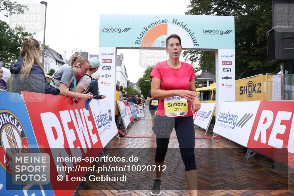 30.08.2026 - Blankeneser Heldenlauf Lena Gebhardt http://msf.ph/oto/10020712 30.08.2026 09:45:55 Ziel 1164, 1176, 1191, 1231, 1346, 1690 meine-sportfotos.de