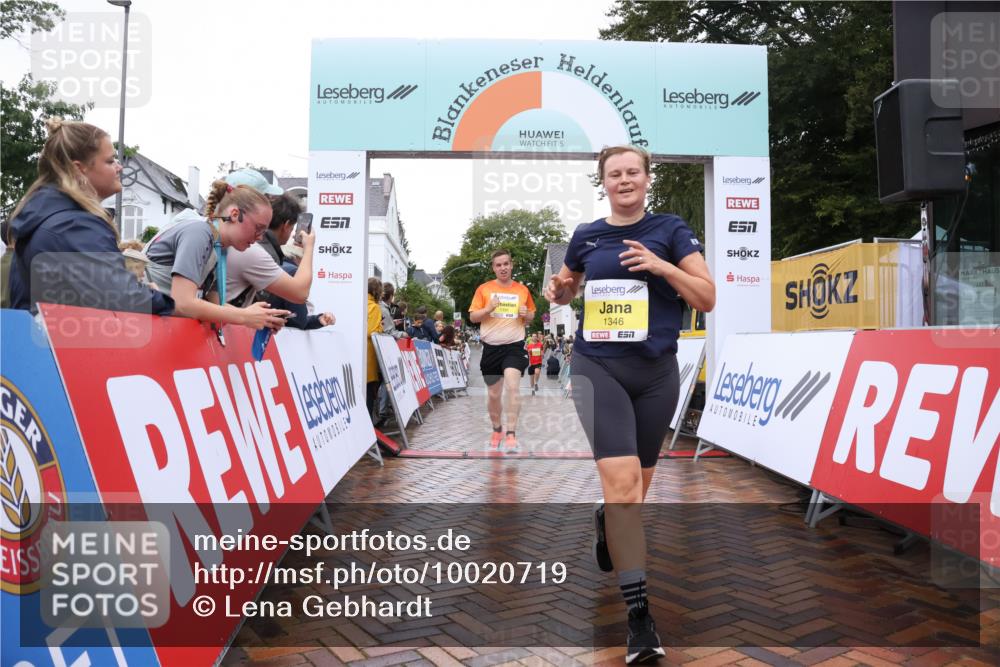 30.08.2026 - Blankeneser Heldenlauf Lena Gebhardt http://msf.ph/oto/10020719 30.08.2026 09:45:57 Ziel 1164, 1176, 1191, 1231, 1346, 1596, 1690 meine-sportfotos.de