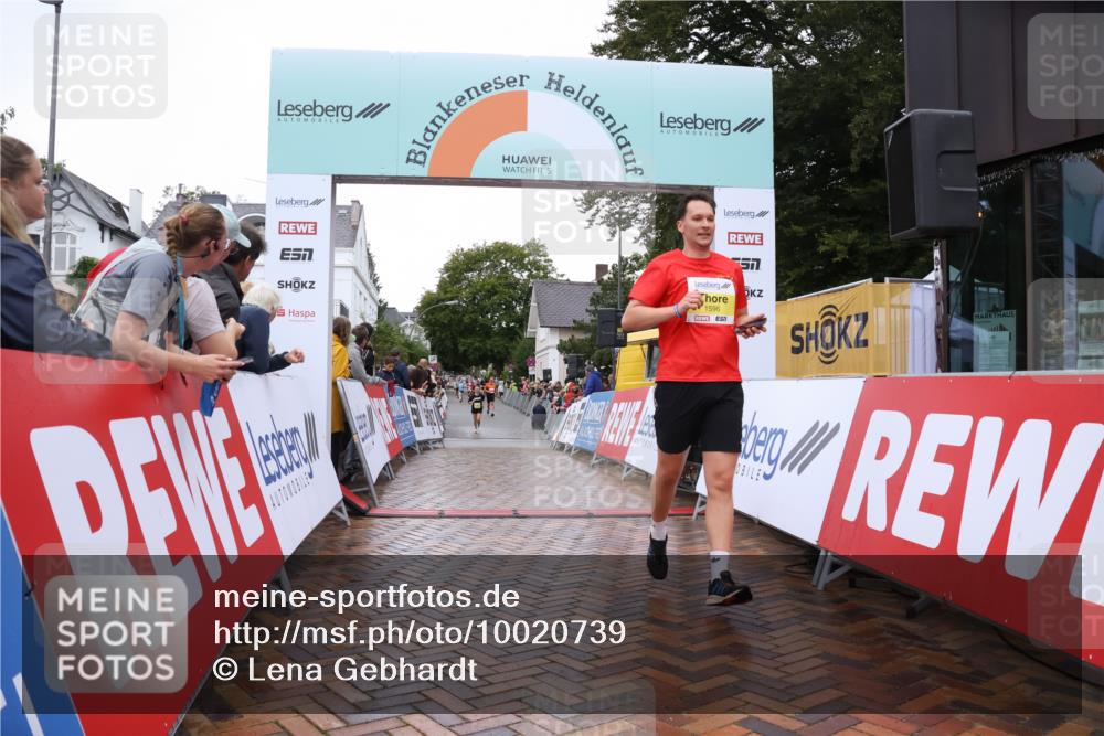 30.08.2026 - Blankeneser Heldenlauf Lena Gebhardt http://msf.ph/oto/10020739 30.08.2026 09:46:02 Ziel 1191, 1346, 1596, 1690 meine-sportfotos.de