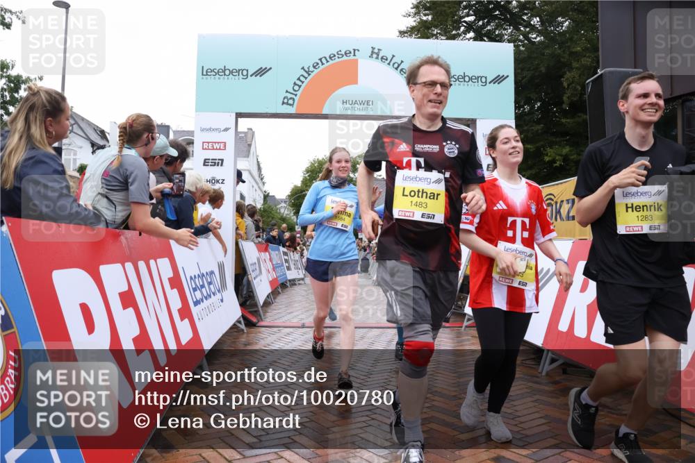 30.08.2026 - Blankeneser Heldenlauf Lena Gebhardt http://msf.ph/oto/10020780 30.08.2026 09:46:22 Ziel 1143, 1218, 1283, 1299, 1483, 1584, 1651, 1730, 3716 meine-sportfotos.de