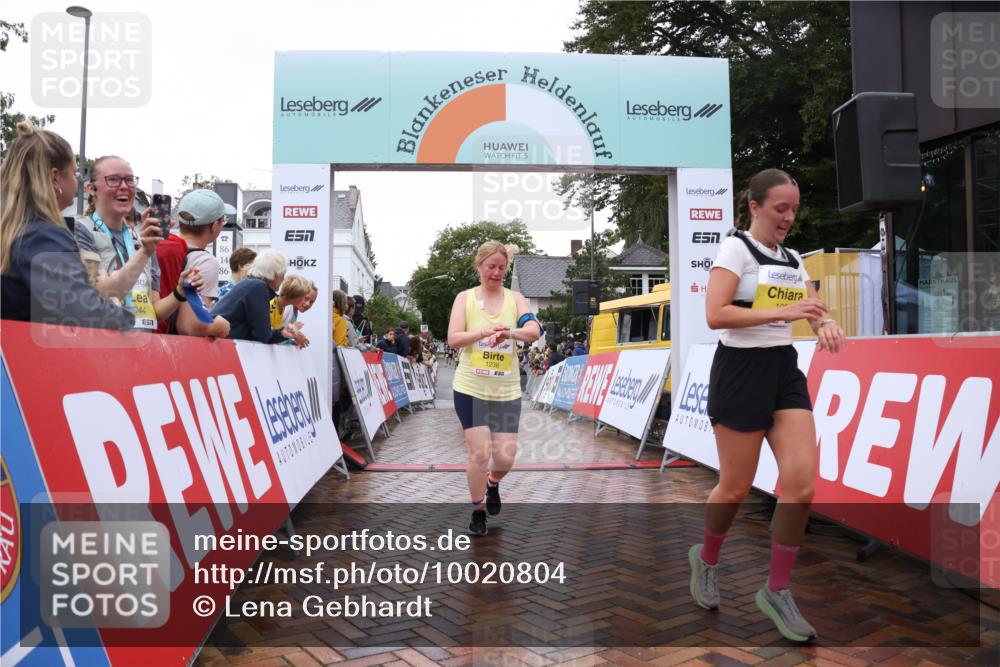 30.08.2026 - Blankeneser Heldenlauf Lena Gebhardt http://msf.ph/oto/10020804 30.08.2026 09:46:29 Ziel 1037, 1238, 1277, 1651, 1730 meine-sportfotos.de