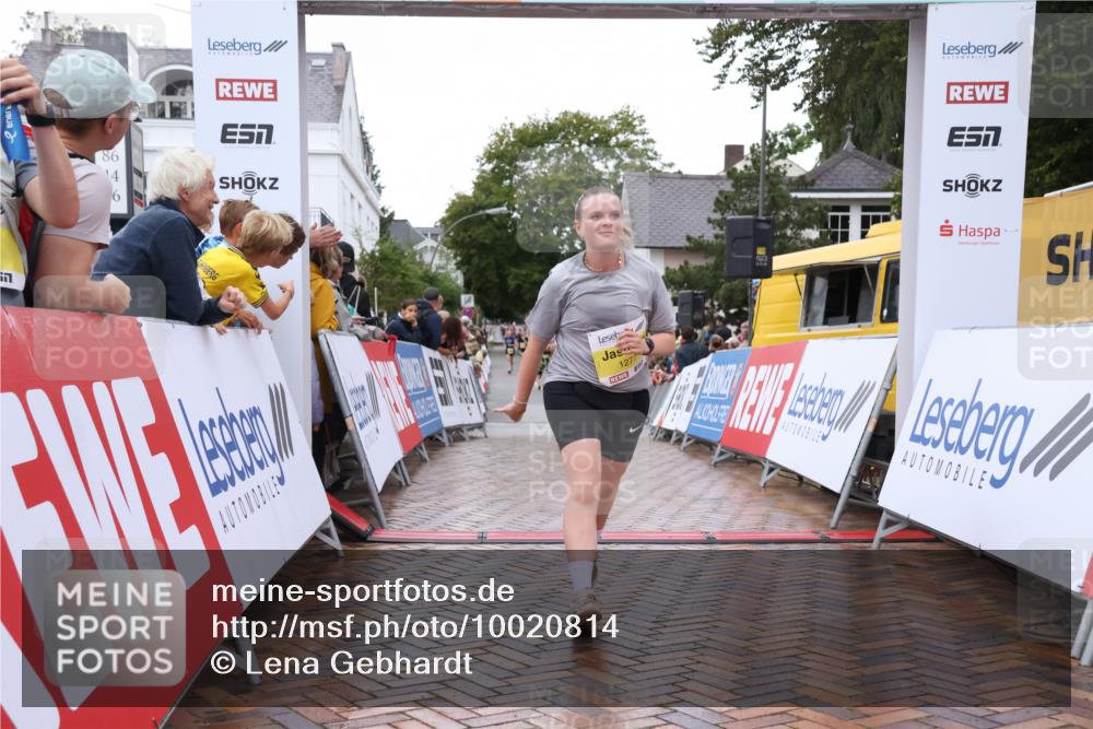 30.08.2026 - Blankeneser Heldenlauf Lena Gebhardt http://msf.ph/oto/10020814 30.08.2026 09:46:32 Ziel 1037, 1238, 1261, 1277 meine-sportfotos.de