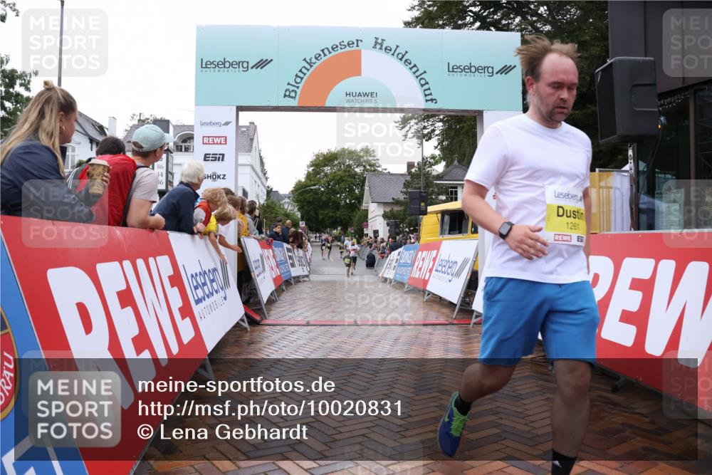 30.08.2026 - Blankeneser Heldenlauf Lena Gebhardt http://msf.ph/oto/10020831 30.08.2026 09:46:36 Ziel 1238, 1261, 1277 meine-sportfotos.de