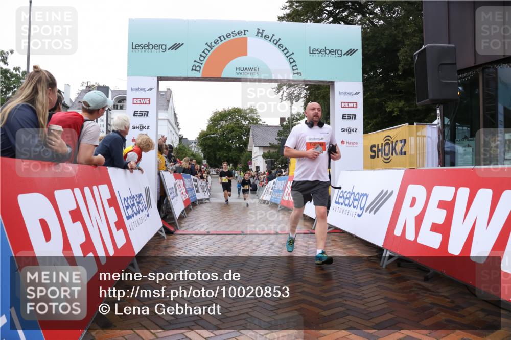 30.08.2026 - Blankeneser Heldenlauf Lena Gebhardt http://msf.ph/oto/10020853 30.08.2026 09:46:45 Ziel 1385, 1572, 1582, 3718 meine-sportfotos.de