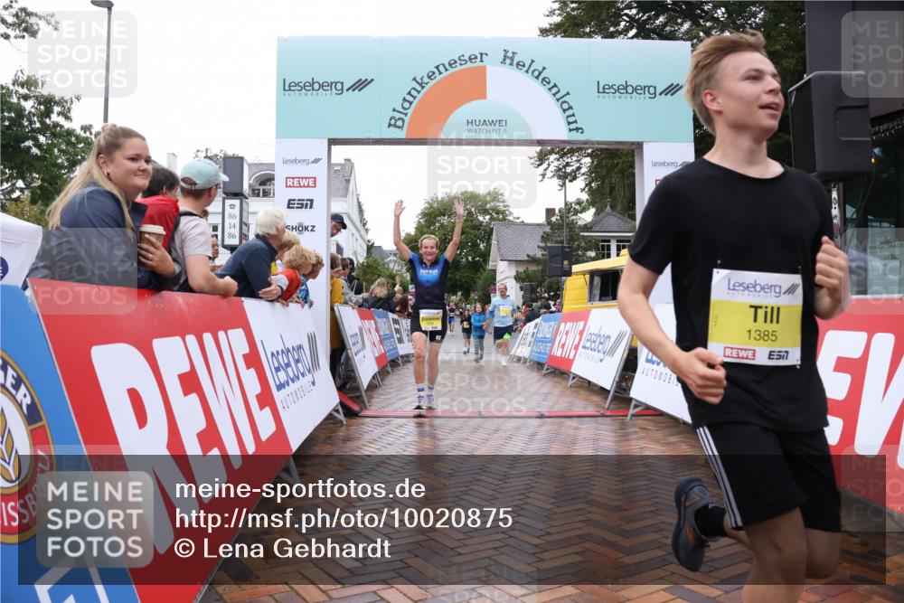 30.08.2026 - Blankeneser Heldenlauf Lena Gebhardt http://msf.ph/oto/10020875 30.08.2026 09:46:50 Ziel 1385, 1519, 1572, 1799, 3718 meine-sportfotos.de