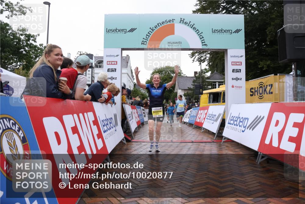 30.08.2026 - Blankeneser Heldenlauf Lena Gebhardt http://msf.ph/oto/10020877 30.08.2026 09:46:51 Ziel 1385, 1519, 1572, 1799, 3718 meine-sportfotos.de