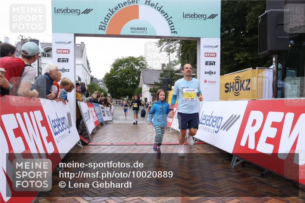 30.08.2026 - Blankeneser Heldenlauf Lena Gebhardt http://msf.ph/oto/10020889 30.08.2026 09:46:54 Ziel 1098, 1385, 1519, 1572, 1799 meine-sportfotos.de