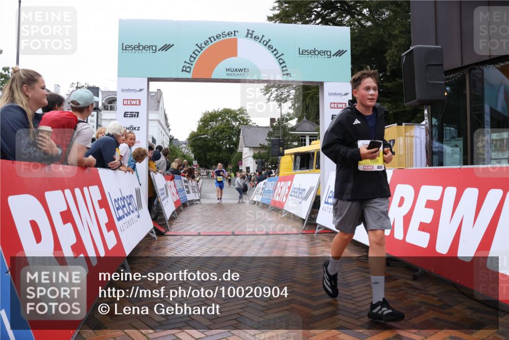 30.08.2026 - Blankeneser Heldenlauf Lena Gebhardt http://msf.ph/oto/10020904 30.08.2026 09:46:58 Ziel 1098, 1153, 1519, 1799 meine-sportfotos.de