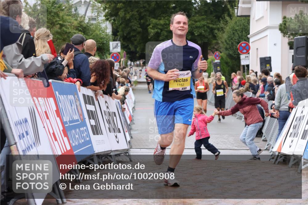 30.08.2026 - Blankeneser Heldenlauf Lena Gebhardt http://msf.ph/oto/10020908 30.08.2026 09:47:00 Ziel 1098, 1153, 1799 meine-sportfotos.de