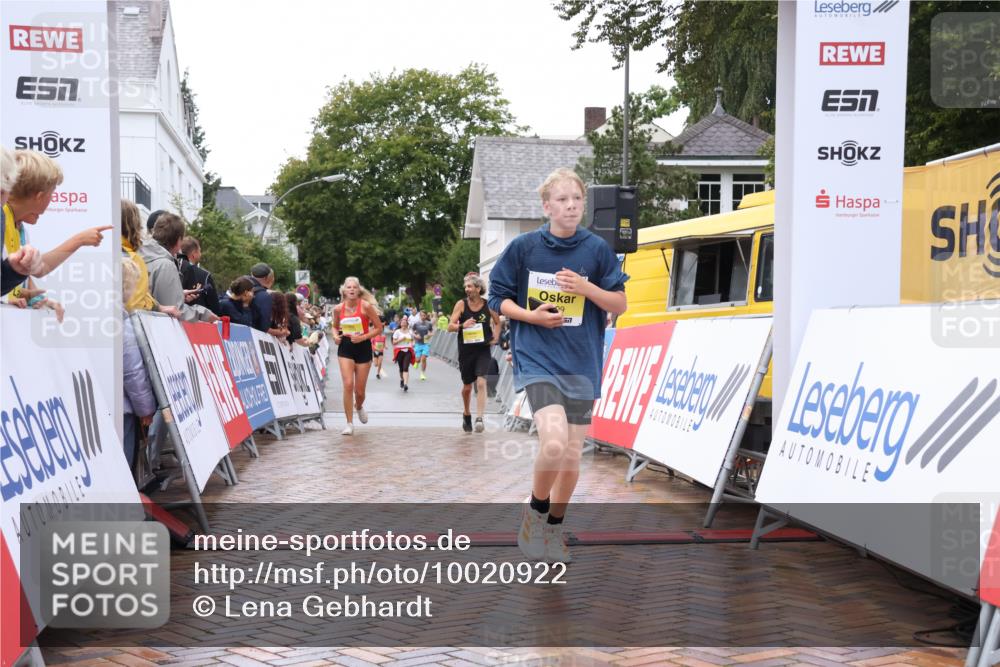 30.08.2026 - Blankeneser Heldenlauf Lena Gebhardt http://msf.ph/oto/10020922 30.08.2026 09:47:08 Ziel 1153, 1609, 1723, 1724 meine-sportfotos.de