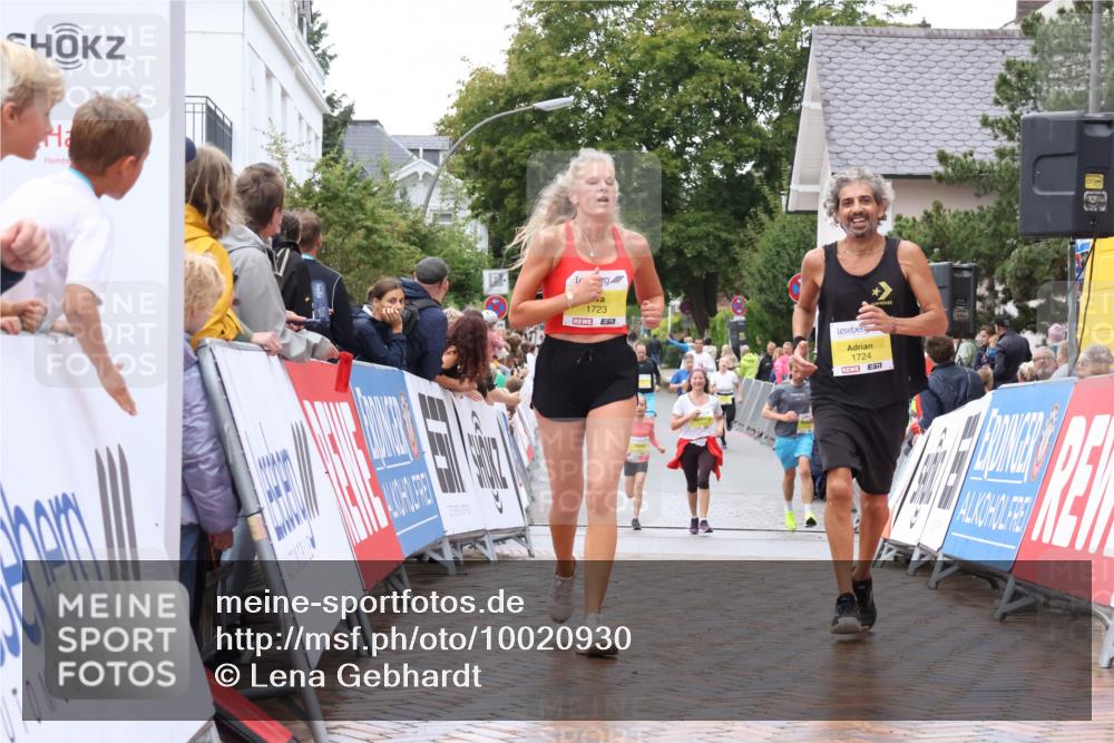 30.08.2026 - Blankeneser Heldenlauf Lena Gebhardt http://msf.ph/oto/10020930 30.08.2026 09:47:11 Ziel 1609, 1723, 1724 meine-sportfotos.de