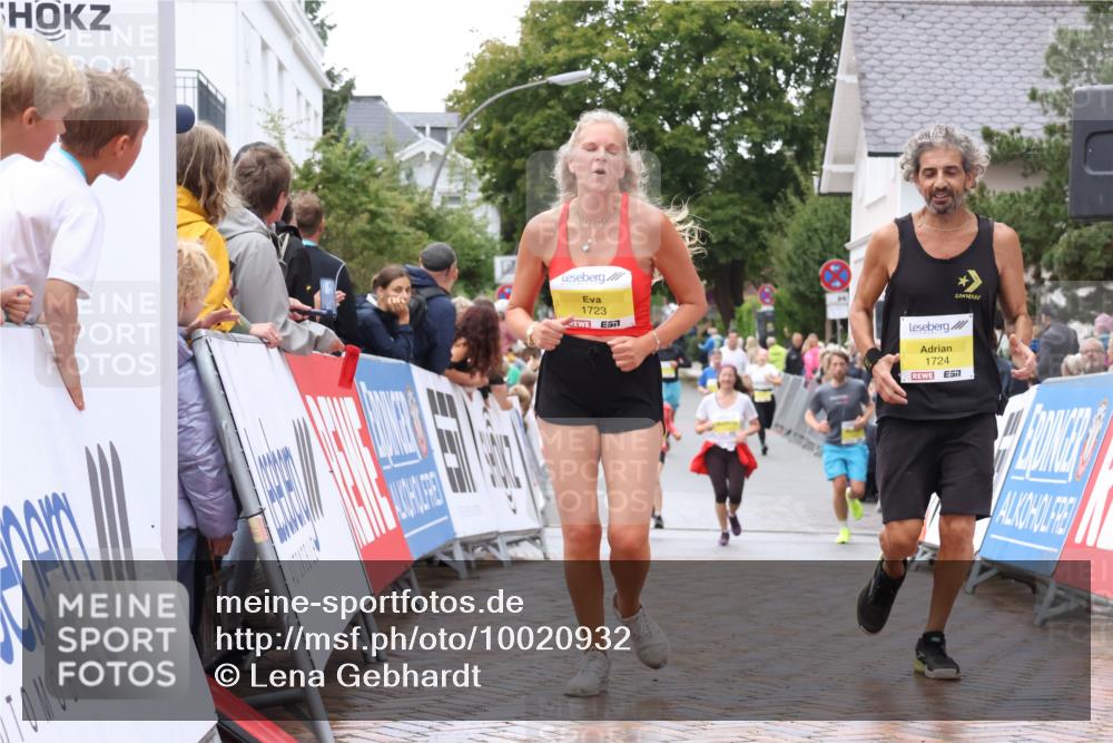 30.08.2026 - Blankeneser Heldenlauf Lena Gebhardt http://msf.ph/oto/10020932 30.08.2026 09:47:11 Ziel 1609, 1723, 1724 meine-sportfotos.de