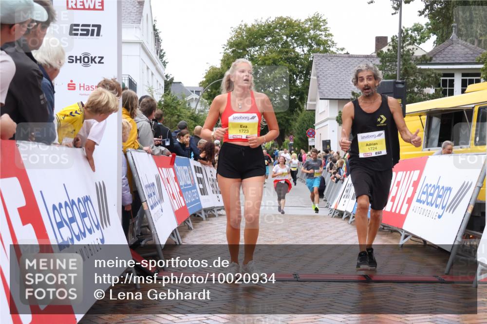 30.08.2026 - Blankeneser Heldenlauf Lena Gebhardt http://msf.ph/oto/10020934 30.08.2026 09:47:12 Ziel 1609, 1723, 1724 meine-sportfotos.de
