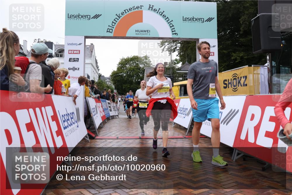 30.08.2026 - Blankeneser Heldenlauf Lena Gebhardt http://msf.ph/oto/10020960 30.08.2026 09:47:19 Ziel 1145, 1273, 1276, 1291, 1292, 1579, 1607, 1723, 1724 meine-sportfotos.de