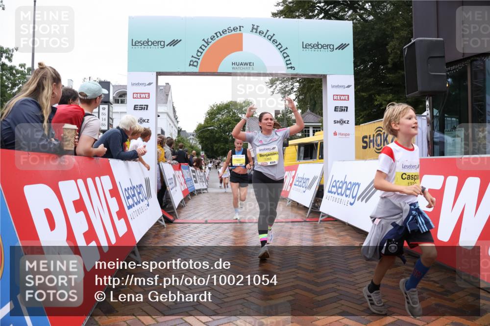 30.08.2026 - Blankeneser Heldenlauf Lena Gebhardt http://msf.ph/oto/10021054 30.08.2026 09:47:46 Ziel 1126, 1137, 1265, 1275, 1286, 1322, 1735, 1751 meine-sportfotos.de