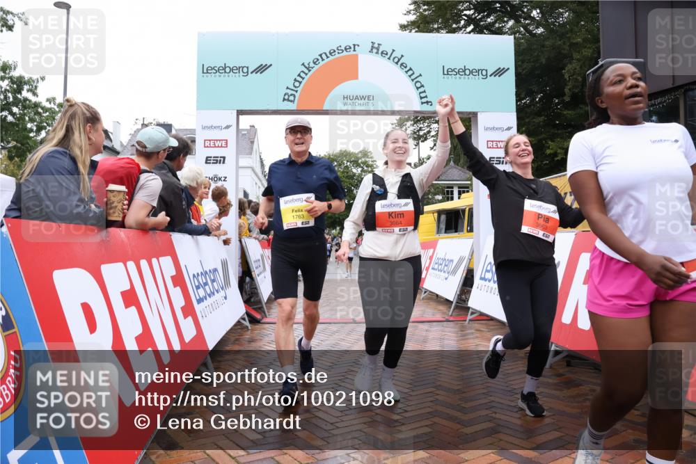 30.08.2026 - Blankeneser Heldenlauf Lena Gebhardt http://msf.ph/oto/10021098 30.08.2026 09:47:59 Ziel 1763, 1765, 3653, 3663, 3664 meine-sportfotos.de