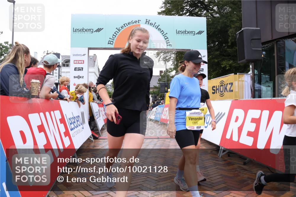 30.08.2026 - Blankeneser Heldenlauf Lena Gebhardt http://msf.ph/oto/10021128 30.08.2026 09:48:09 Ziel 1004, 1005, 1359, 1605, 1606, 1765, 1794 meine-sportfotos.de
