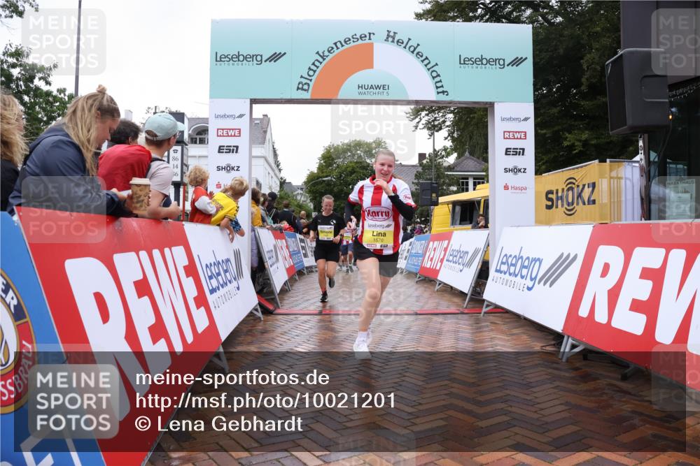 30.08.2026 - Blankeneser Heldenlauf Lena Gebhardt http://msf.ph/oto/10021201 30.08.2026 09:48:26 Ziel 1019, 1440, 1569, 1570, 1776 meine-sportfotos.de