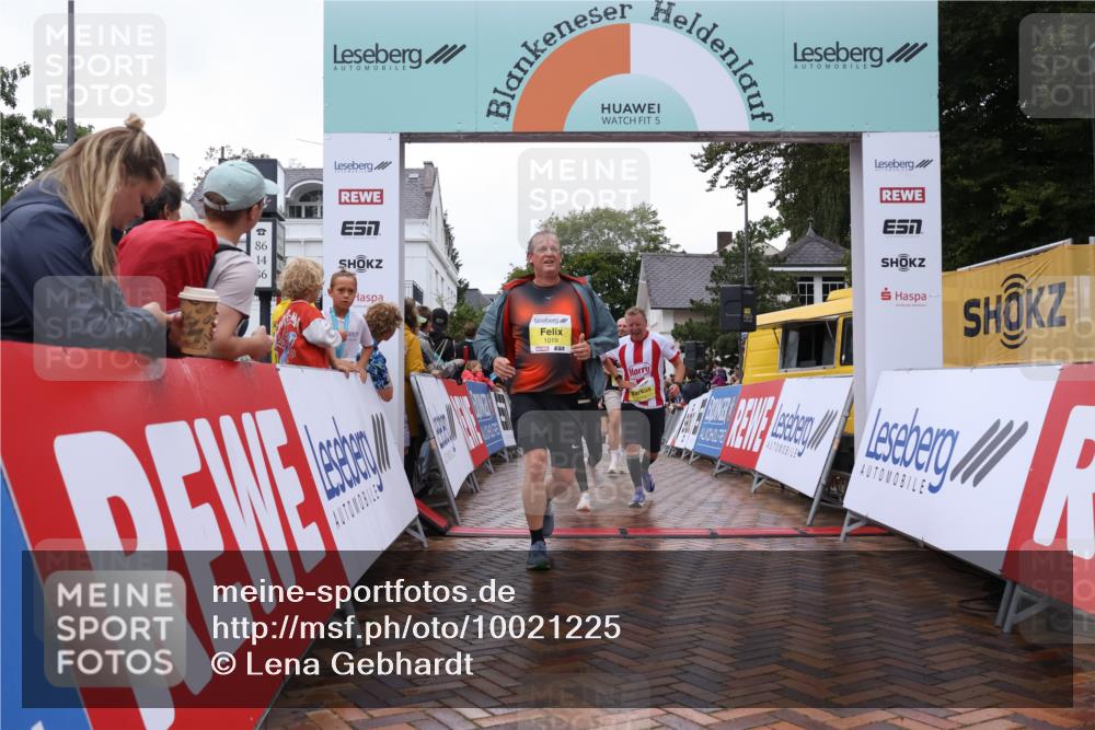 30.08.2026 - Blankeneser Heldenlauf Lena Gebhardt http://msf.ph/oto/10021225 30.08.2026 09:48:32 Ziel 1019, 1114, 1169, 1440, 1558, 1559, 1569, 1570 meine-sportfotos.de