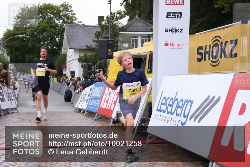 30.08.2026 - Blankeneser Heldenlauf Lena Gebhardt http://msf.ph/oto/10021258 30.08.2026 09:48:44 Ziel 1045, 1507, 1615, 3568, 3569 meine-sportfotos.de
