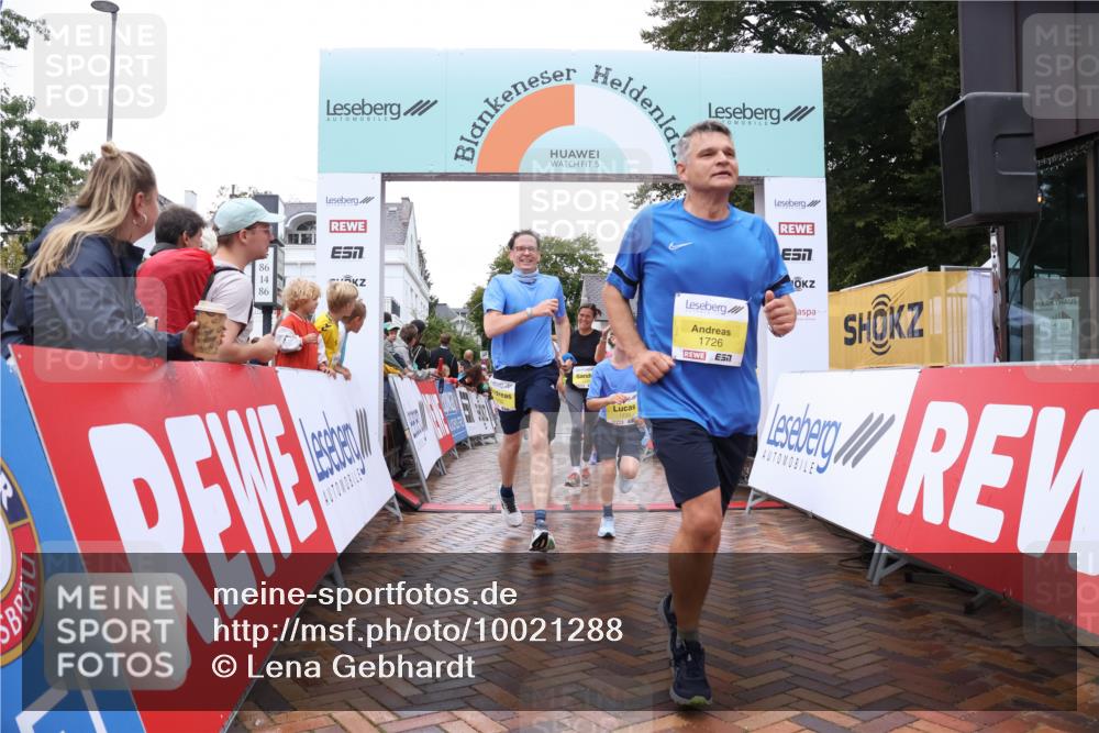 30.08.2026 - Blankeneser Heldenlauf Lena Gebhardt http://msf.ph/oto/10021288 30.08.2026 09:48:57 Ziel 1046, 1110, 1229, 1232, 1233, 1328, 1372, 1555, 1720, 1726, 1788 meine-sportfotos.de