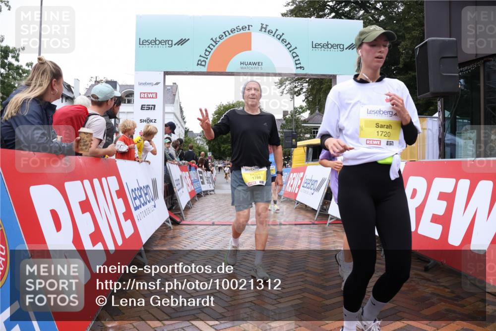 30.08.2026 - Blankeneser Heldenlauf Lena Gebhardt http://msf.ph/oto/10021312 30.08.2026 09:49:02 Ziel 1046, 1229, 1232, 1233, 1280, 1328, 1372, 1555, 1720, 1726, 1788 meine-sportfotos.de