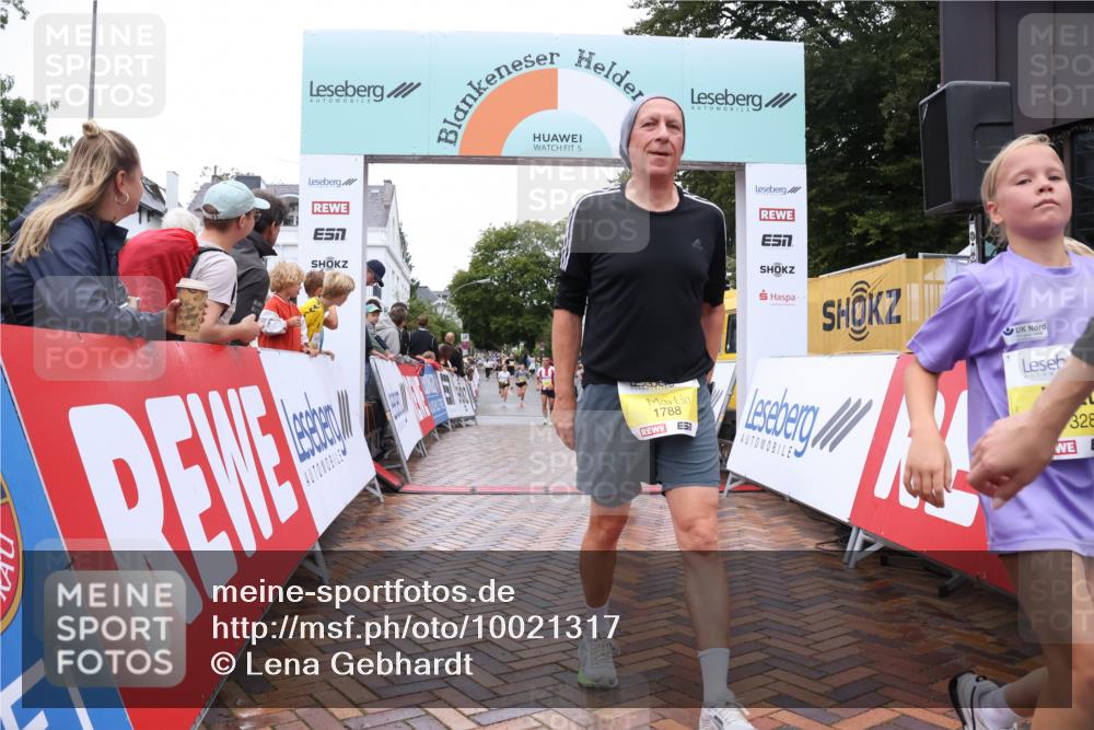30.08.2026 - Blankeneser Heldenlauf Lena Gebhardt http://msf.ph/oto/10021317 30.08.2026 09:49:02 Ziel 1046, 1229, 1232, 1233, 1280, 1328, 1372, 1555, 1720, 1726, 1788 meine-sportfotos.de